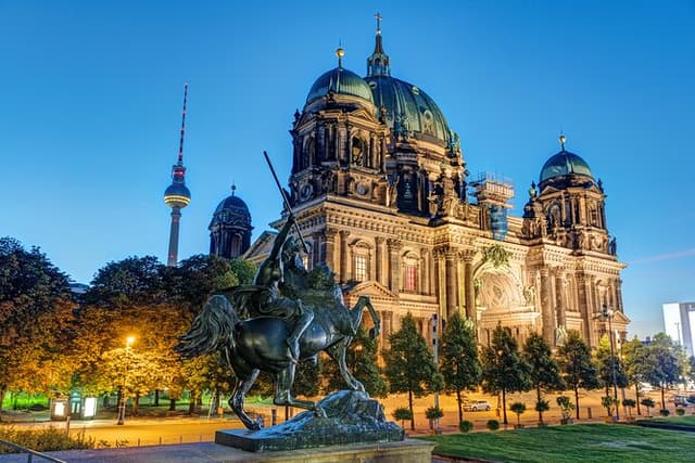 Top Berlin Sights for First-Time Visitors from Warnemunde Port