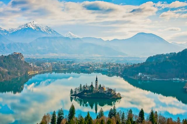 From Zagreb: Ljubljana and Lake Bled Guided Day Tour