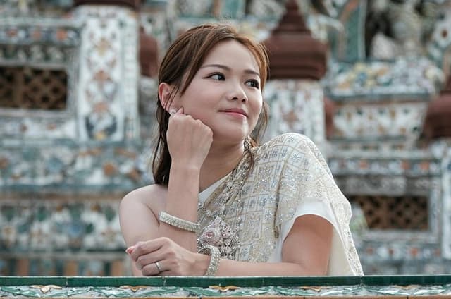 Bangkok City: Reclining Buddha, Temple of Dawn & River Cruise