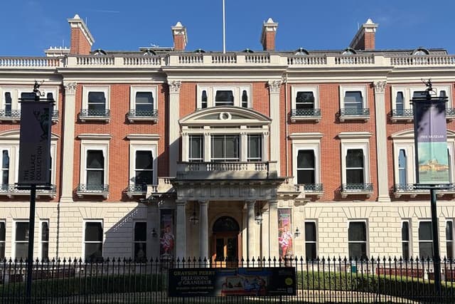The Wallace Collection London Private Guided Tour - 3 hour
