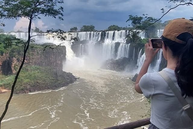 Iguazu Falls Day Tour with Airport Transfers