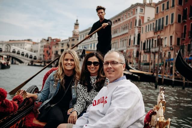 Private Venice Day Tour with Basilica, Doge's Palace & Gondola
