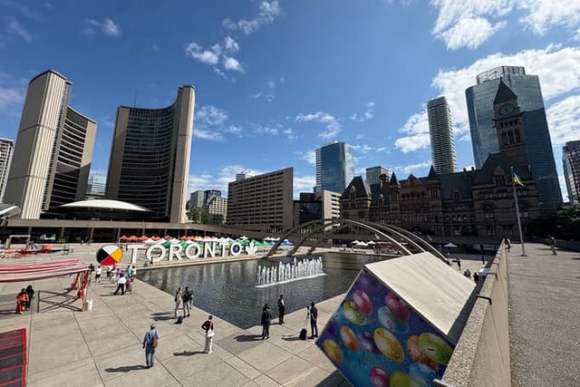 Casual & Fun Historic Downtown Toronto Tour + Old Town Toronto