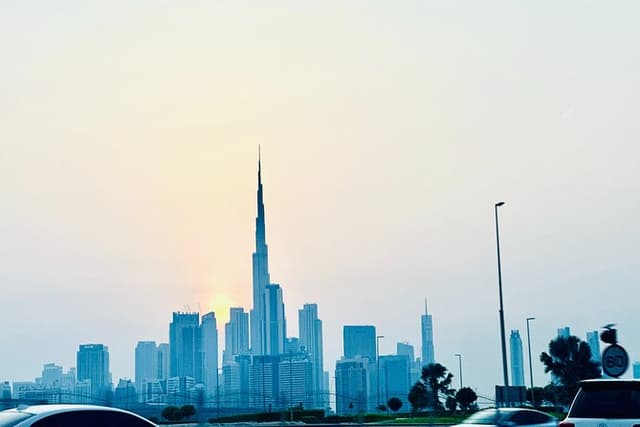 Dubai Layover City Tour with Private Airport Transfers