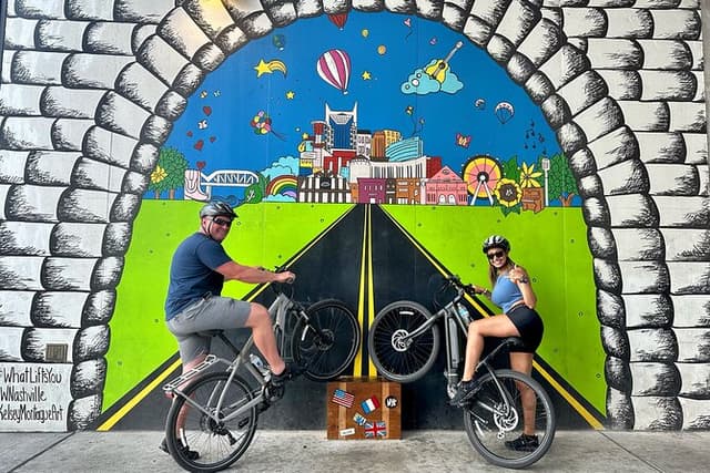 Downtown Nashville's Hidden Gems E-bike Tour