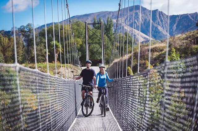 Arrowtown to Gibbston – Iconic Arrow River Bridges Bike Ride