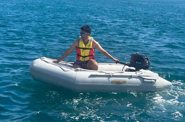 Unlicensed Pneumatic Boats Rental in La Graciosa