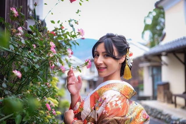 Japanese Bridal Photography Experience in historic Uchiko