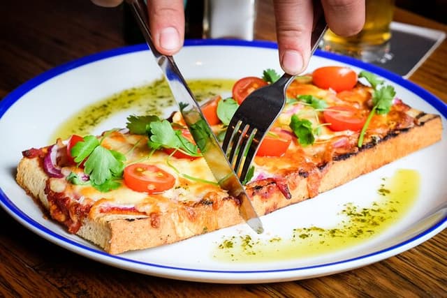 Melbourne Food Tour with 8+ Food Tastings in Hidden Laneways