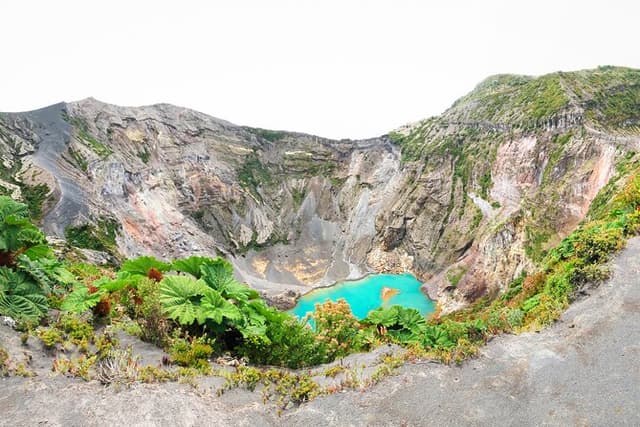 Private Tour from San José: Irazú Volcano & Cartago Sites