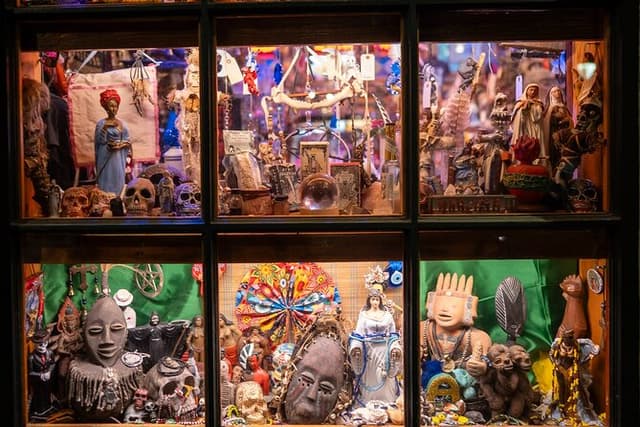 Voodoo Queen of New Orleans Walking Tour