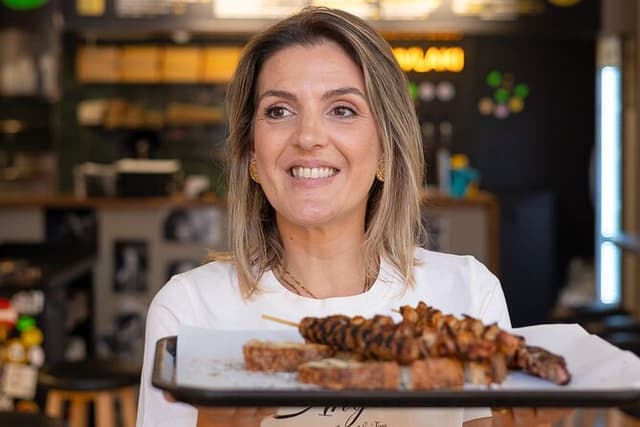 Athens Street Food Tour: Explore City's Iconic Eateries