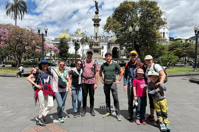 Quito Private Tour: Old Town, Half the World and Cable Car