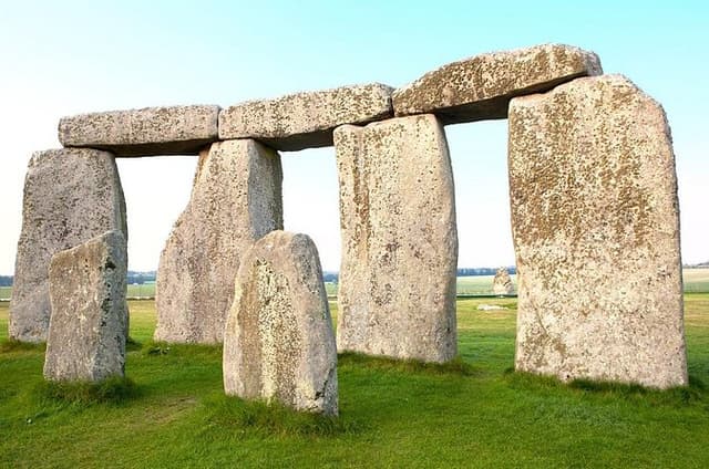Private Tour of Stonehenge and Salisbury Cathedral