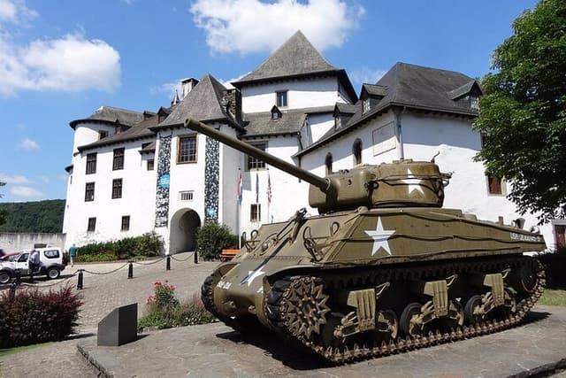 Luxembourg: WWII Battlefields & Castle + Abbey Private Day Tour