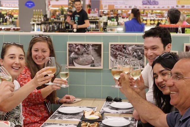 Porto Food Tour of 8 Tastings: Custard Tart, Bifana & Hidden Gems