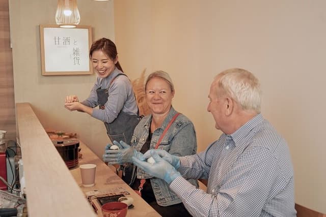 Tokyo: Rice Ball Making Class by an Expert