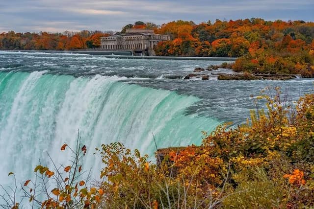 From Niagara: Autumn Colours and Maple Tasting Tour