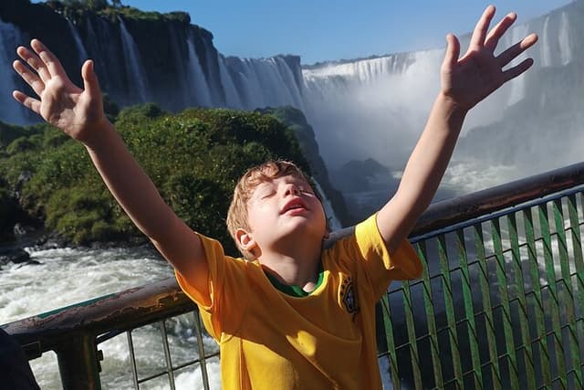PRIVATE - iguazu falls BRA and ARG sides in 2 days + boat option