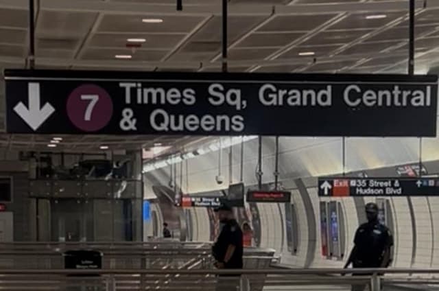 "International Express" 7 Train Ultimate Authentic NYC Experience