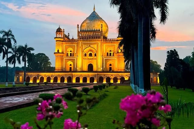 Highly Rated All Inclusive Half Day Delhi Tour