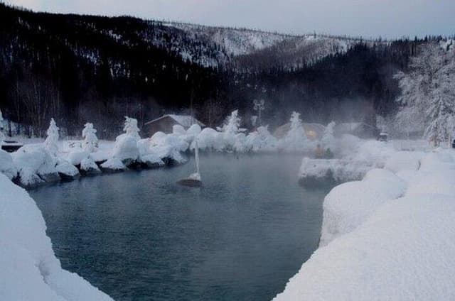 Fire and Ice tour hot springs northern lights