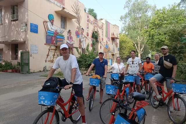 South Delhi Cycle Tour - Nizamuddin Tour