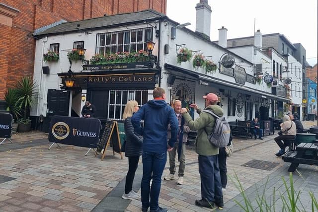 Belfast Walking Tour with a Local: History, Stories, and Culture