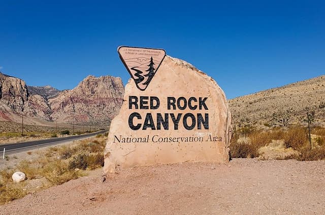 Small Group Red Rock Canyon Tour