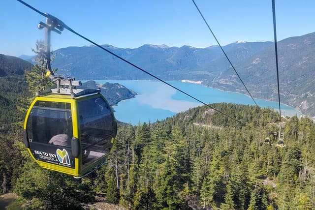 Private Whistler+ Sea 2 Sky Gondola +Shannon Fall+Green Lake Tour