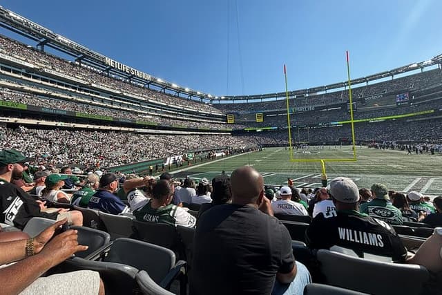 New York Jets Football Game at Metlife Stadium