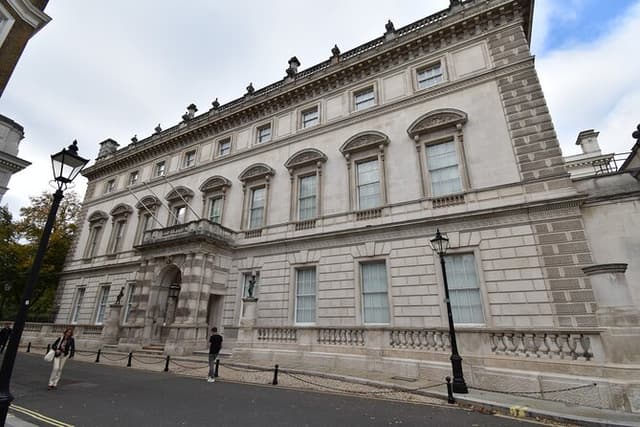 London: Private Downton Abbey Walking Tour of London