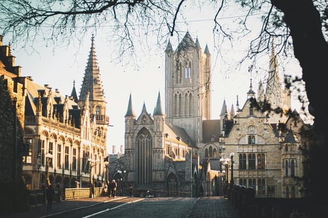 Ghent Walking Tour with Optional Add on Boat and Beer