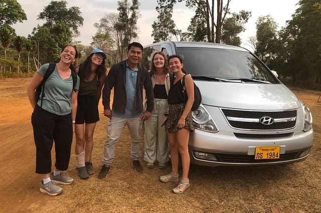 2 days Plateau des Bolovens - French accompanist + Driver