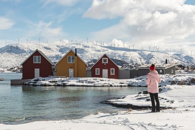 Tromsø: Kvaløya & Sommarøy Guided Fjord Tour with Lunch