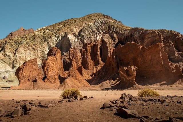 6-hour tour to Valle del Arcoíris