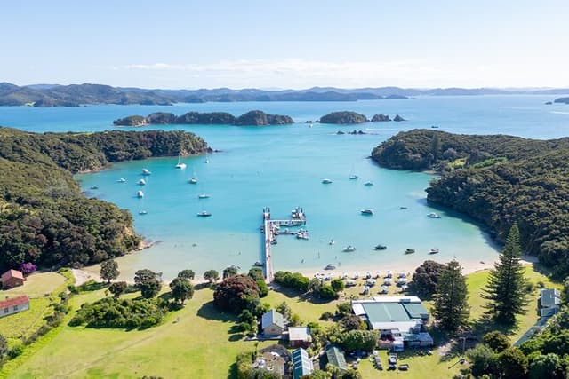 Bay of Islands 2-Day Small Group Tour from Auckland with Cruise