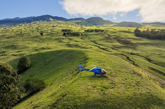 Maui & Molokai Spectacular with Exclusive Landing Helicopter Tour