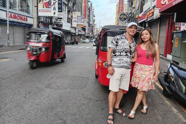 Colombo Private Tuk-Tuk City Tour with All Entry Fees Included