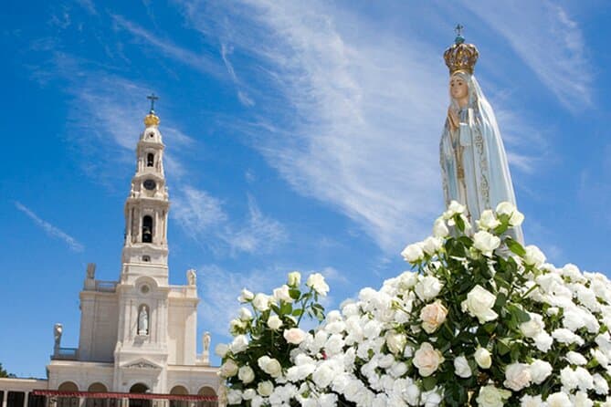 Lisbon to Fátima, Batalha & Óbidos Tours
