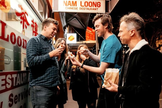 Melbourne: Progressive Food Tour - Chinatown, Laneways & Drink