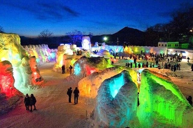 Noboribetsu Lake Toya and Lake Shikotsu Day Tour from Sapporo