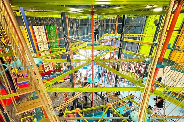 West Michigan Adventure Park with Ropes Climbing and Zip Lines
