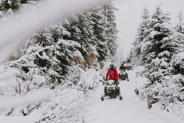 Callaghan Cruiser Snowmobile Tour