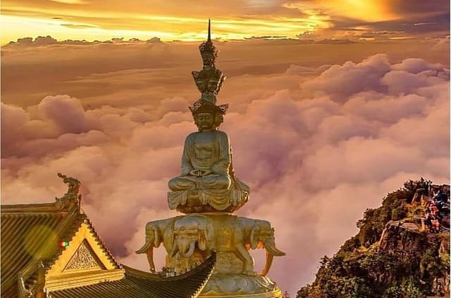 Mount Emei Scenic Area Private Tour