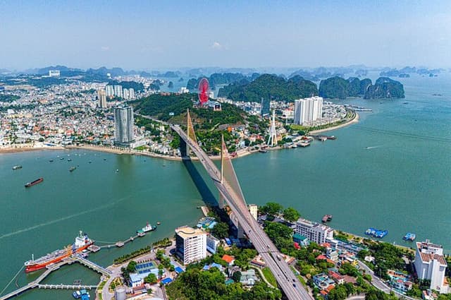Halong Bay Shore Excursion: Half Day Ha Long City Tour with Guide