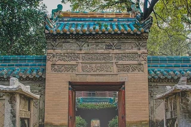 Beyond Hui Muslim Quarter Discover the Real Hui Fang with Local