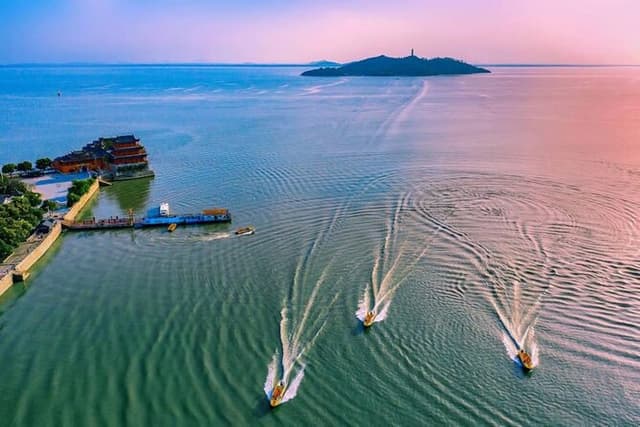 Hefei Laoshan Island and Anhui Museum Private Tour