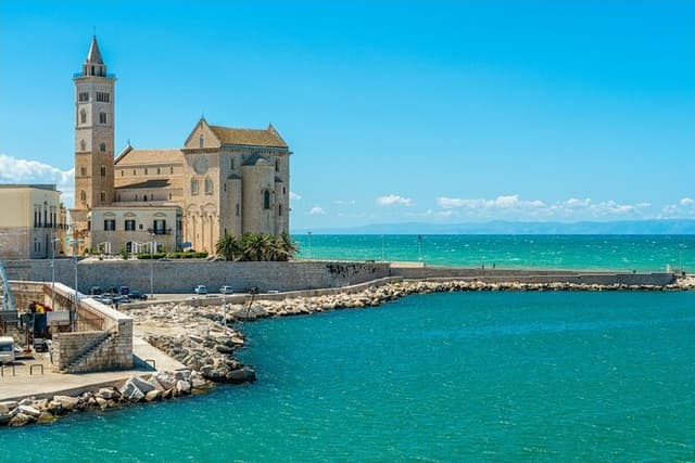 Private Tour in 3 Coastal Gems: Trani, Molfetta, Giovinazzo.