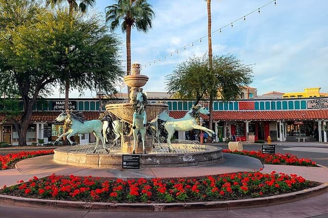Scottsdale Self-Guided Walking Tour: Art & Desert Inspiration